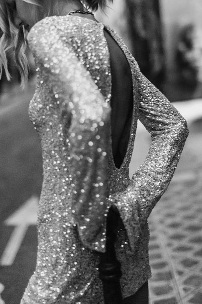 Lunaris™ | Mini vestido de lentejuela con mangas slit largas