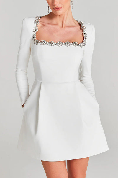 Colette™ | Vestido de terciopelo con escote joya